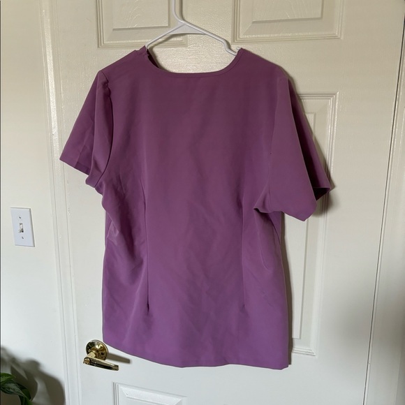 Scrub top - Picture 2 of 2